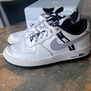 Nike size 12 toddler